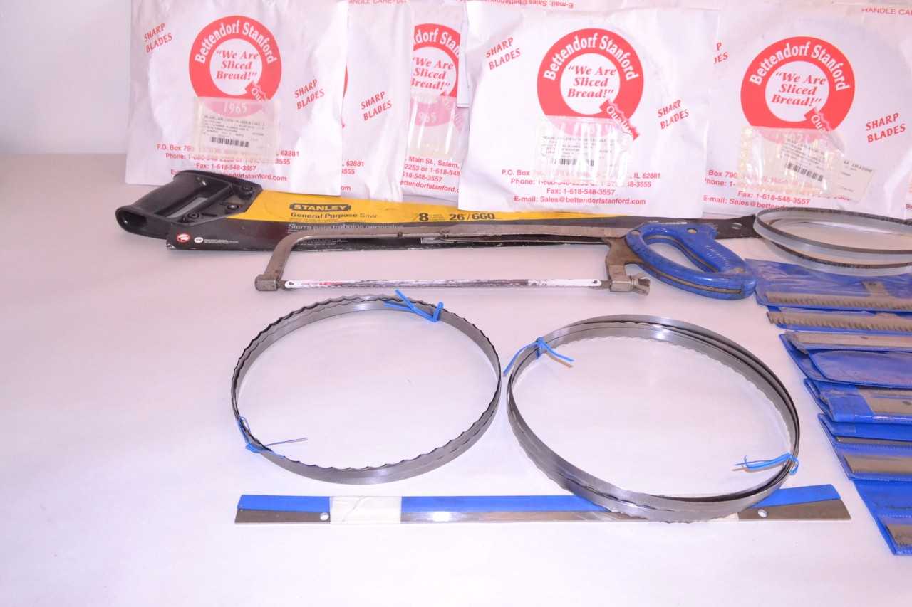LOT OF ASSORTED SAWS AND BLADES - MISCELLANEOUS