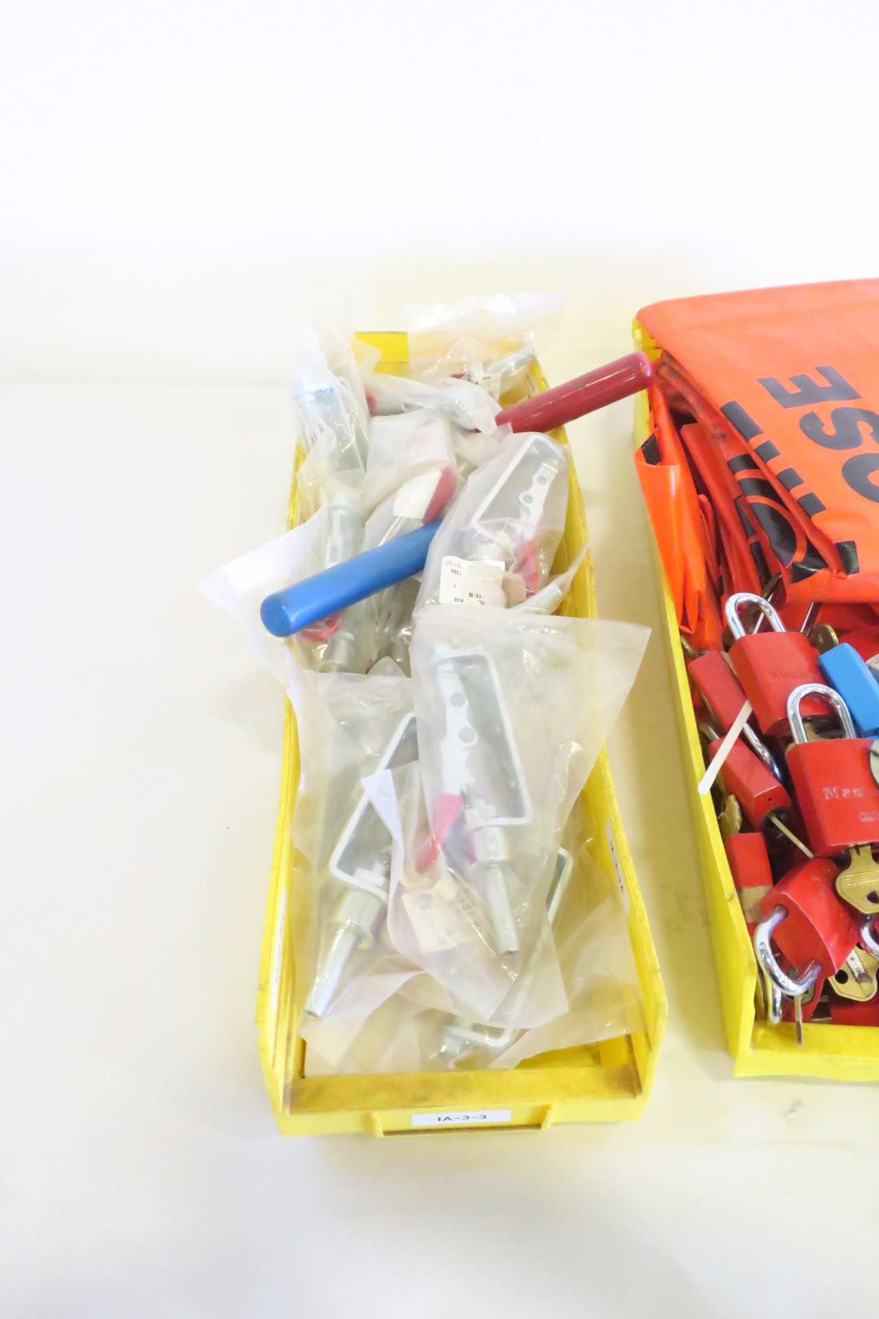 LOT OF ASSORTED SAFETY EQUIPMENT - MISCELLANEOUS