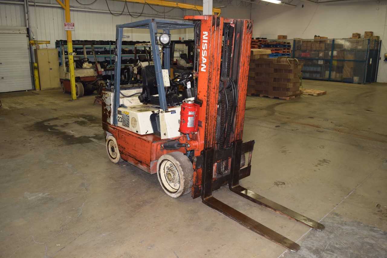 NISSAN 5150 LBS GAS / PROPANE HYBRID FORKLIFT TRUCK (BRAMPTON) - MISCELLANEOUS