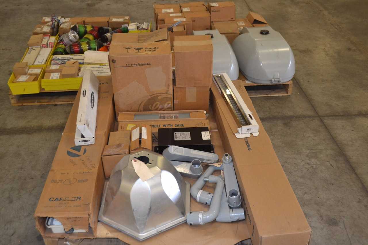 3 PALLETS OF ASSORTED LIGHTING - MISCELLANEOUS