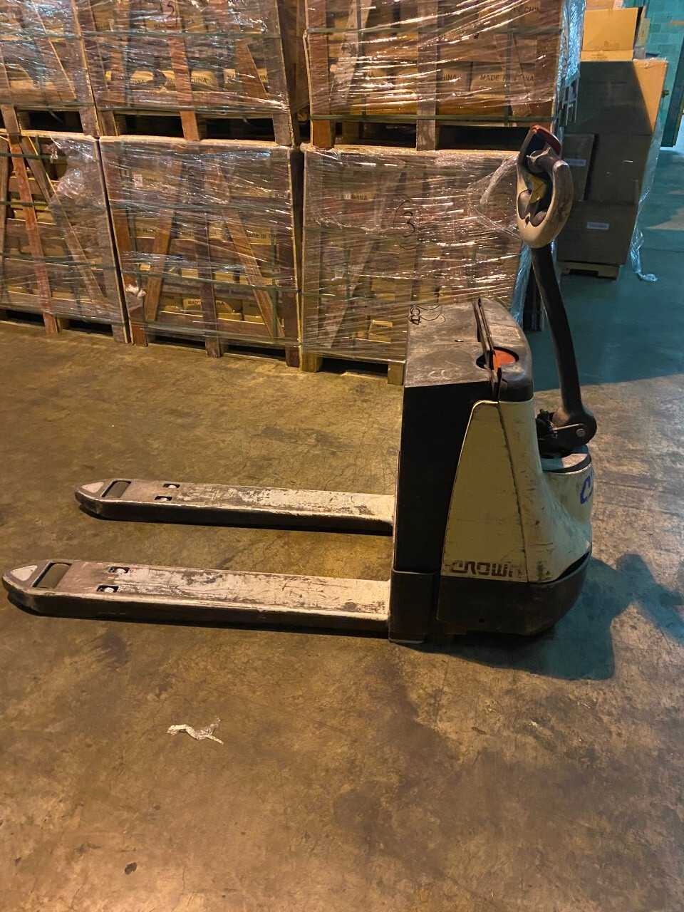 Crown Electric Pallet Jack - ELECTRIC PALLET JACKS