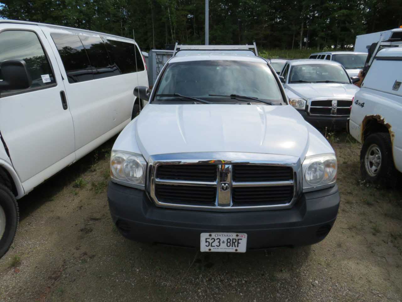 2005 DODGE DAKOTA 4X4 C PICKUP TRUCK - HYDRO EXCAVATOR TRUCKS