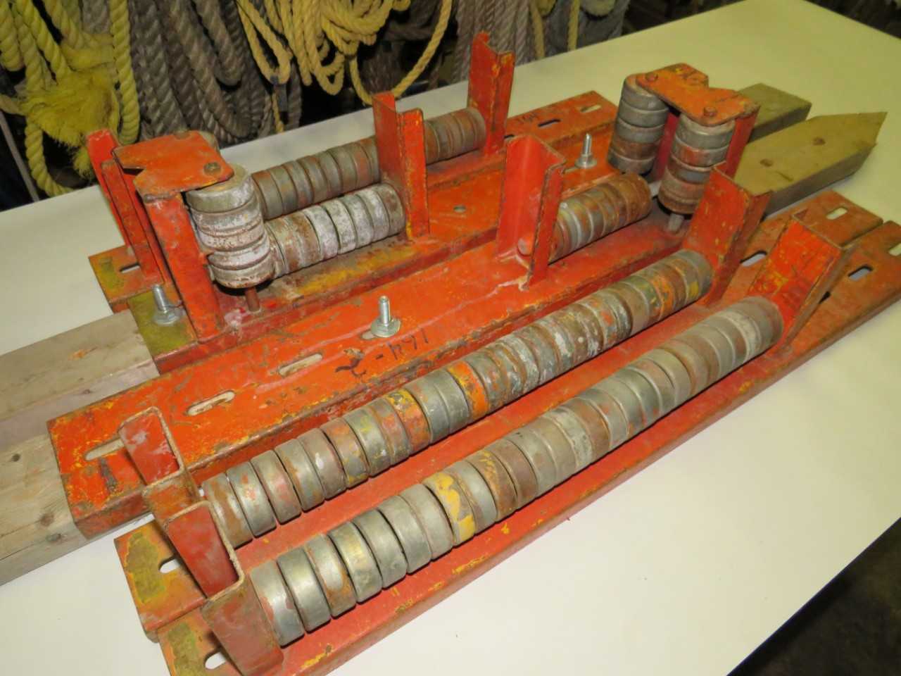 LOT OF 5 ASSORTED 6" TO 19" FIXED TRAY ROLLER - TRAILER MOUNTED EQUIPMENT