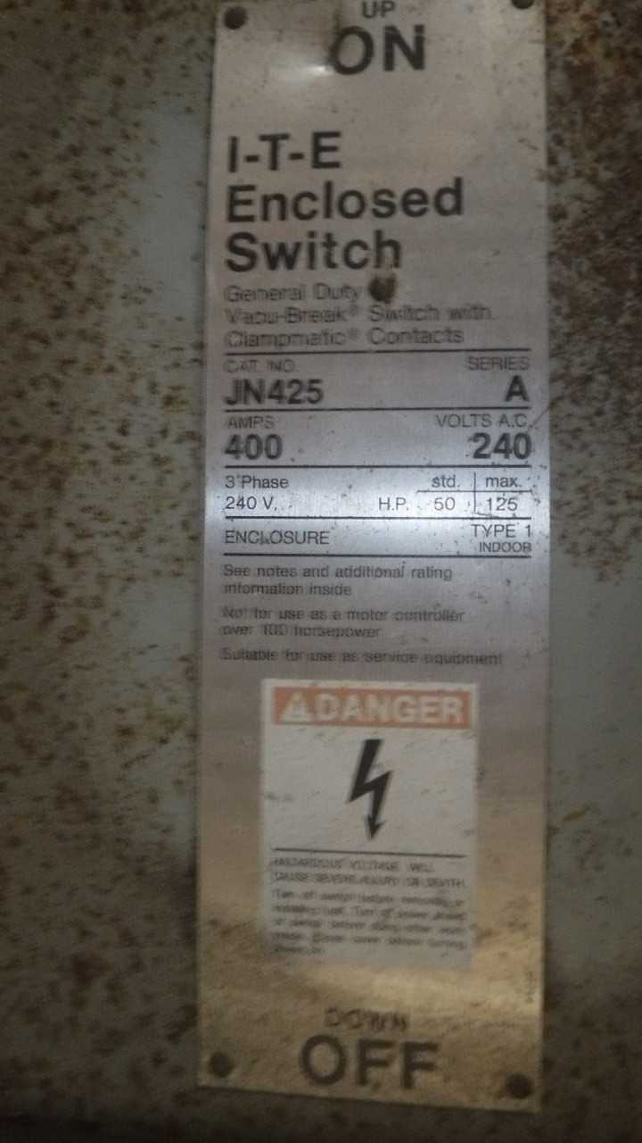 400 Amp ITE Enclosed Switch - DISCONNECT SWITCHES