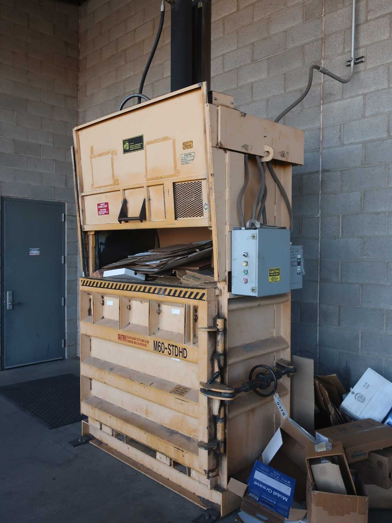 Vertical bailer, 30" x 60" x 51" bail size, 52 second cycle time, 230V-AC 3ph (DELAYED REMOVAL) - ELECTRIC MOTORS
