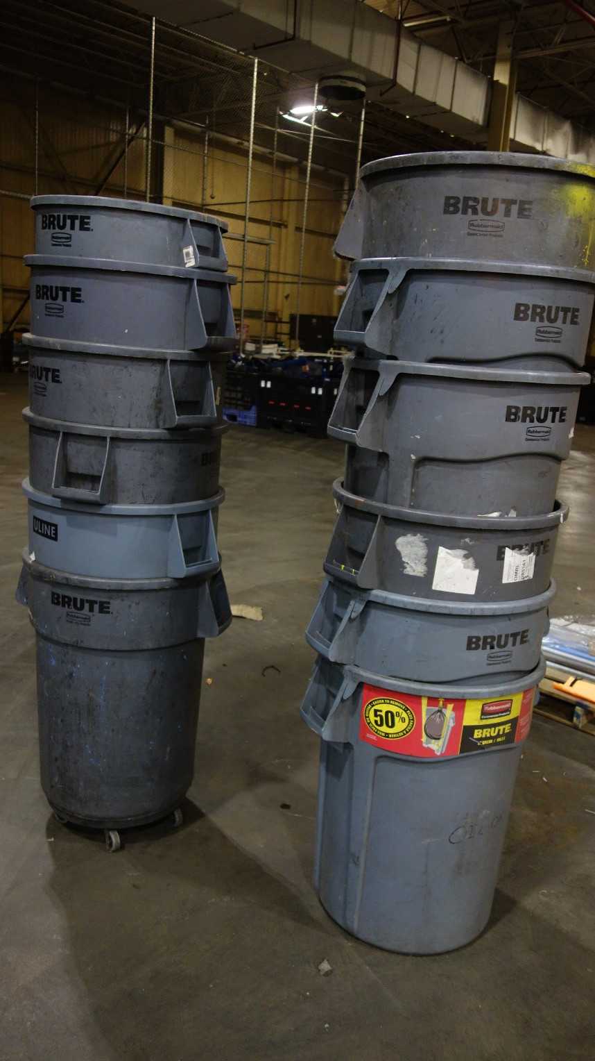 LOT OF 12 RUBBERMAID BRUTE 44 GALLON TRASH CONTAINERS - PLANT & FACILITY