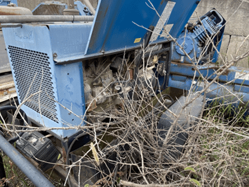 MILLER BIG BLUE 560 DIESEL ENGINE DRIVEN WELDER - POSITIONING EQUIPMENT