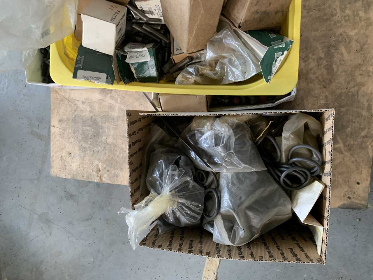 LOT OF NEW NUTS, BOLTS, FITTINGS AND OIL SEALS - ELECTRIC POWER TOOLS