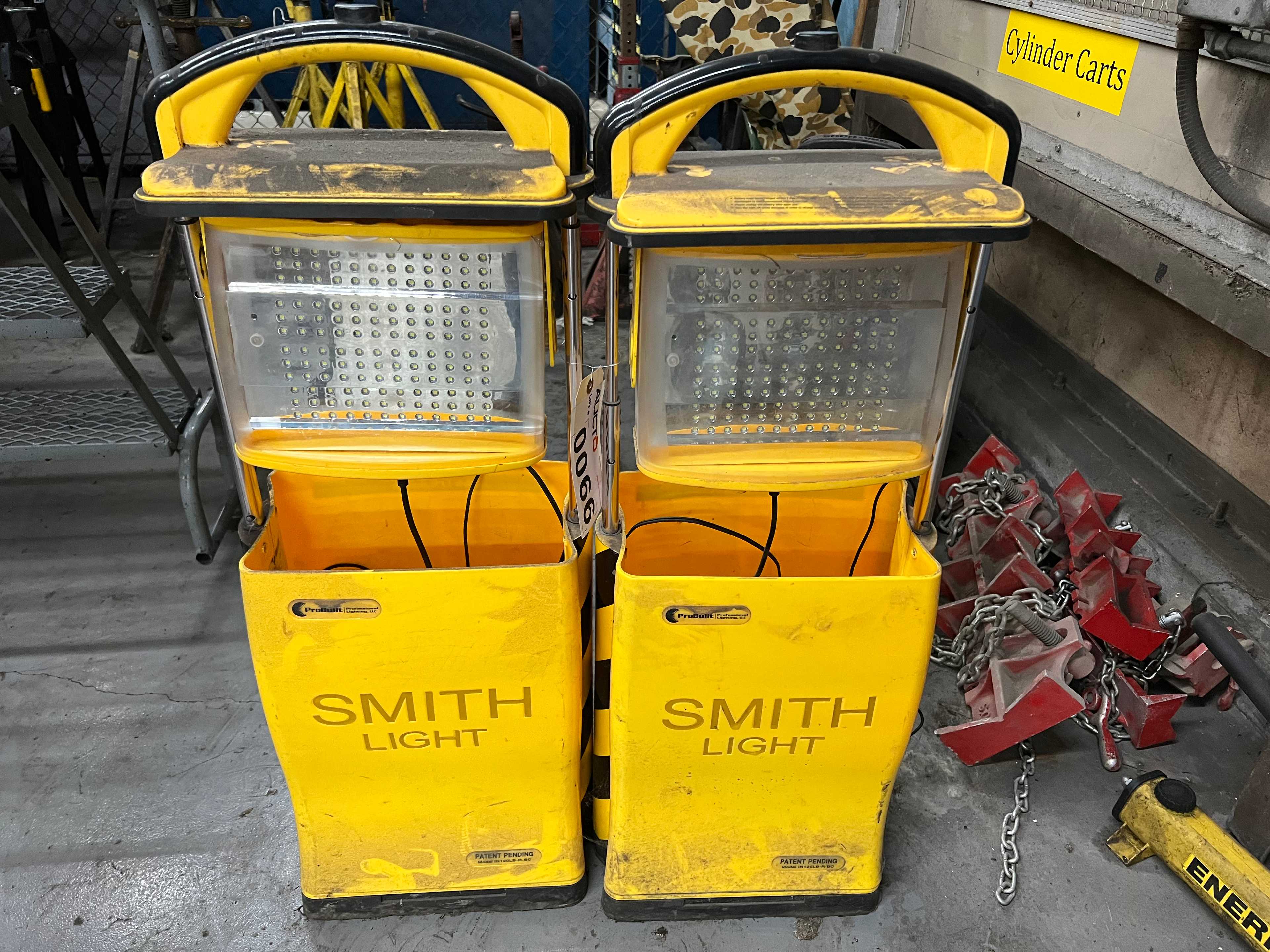 LOT OF 2 SMITH LIGHT LED RECHARGABLE LIGHTS - LIGHTING