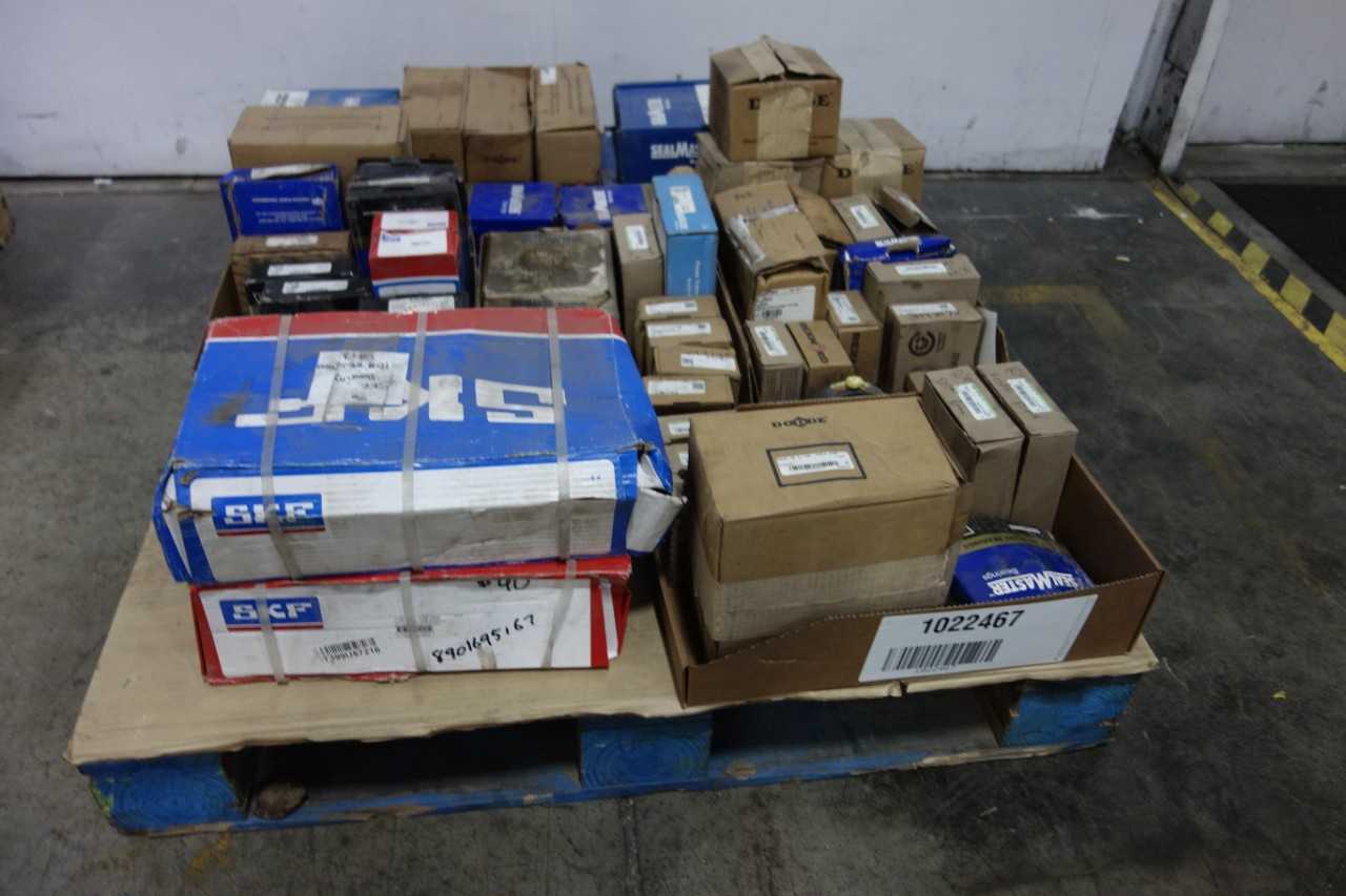 LOT OF ASSORTED BEARINGS - BEARINGS