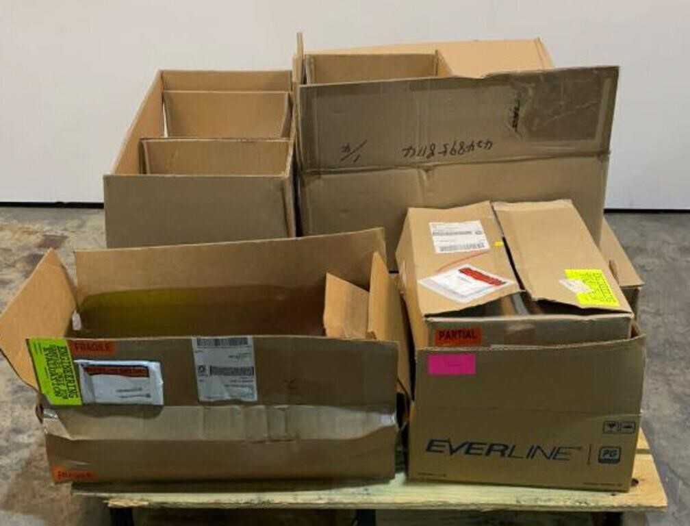 Lot of (Approximately 145) Assorted LED Modules and Lights Everline - LIGHTING Lot of (Approximately 145) Assorted LED Modules and Lights Everline - LIGHTING