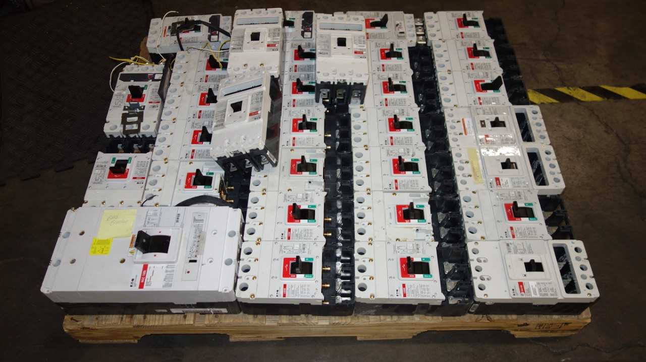 1 PALLET OF ASSORTED EATON HKD 65K, L630E CIRCUIT BREAKERS - CIRCUIT BREAKERS