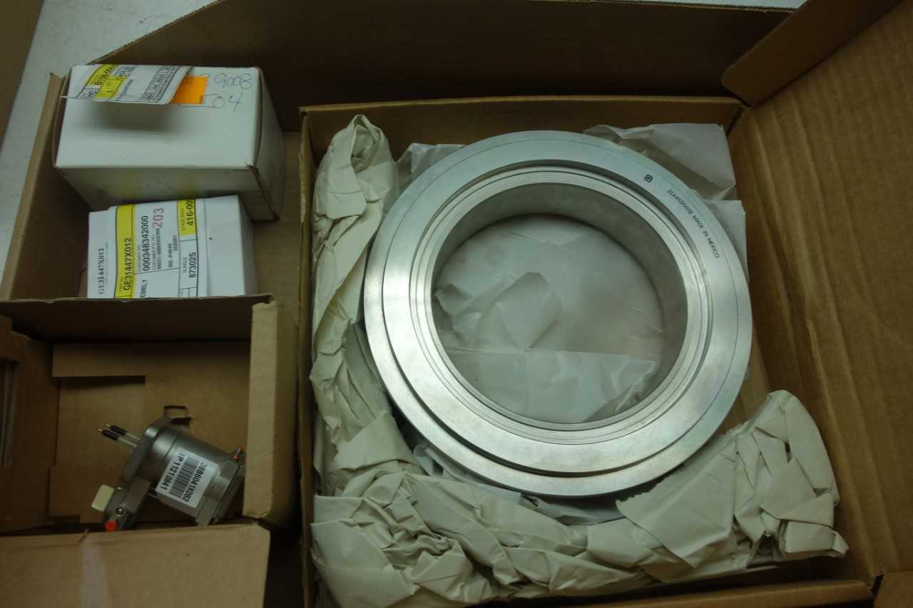 LOT OF ASSORTED VALVE PARTS & ACCESSORIES- FISHER - VALVES