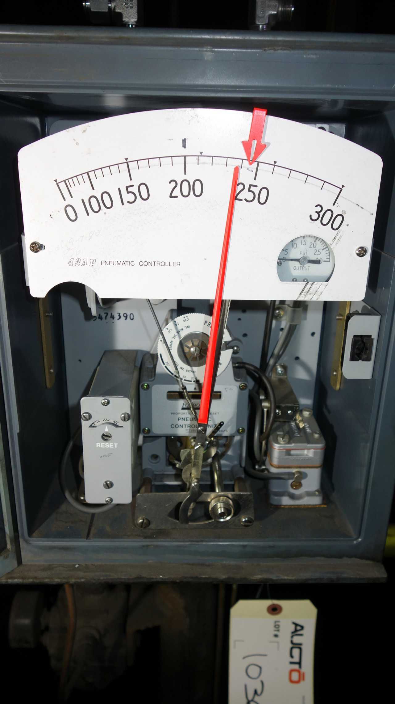 LOT OF 2 FOXBORO 43AP-FA42D PNEUMATIC CONTROLLER - AUTOMATION & CONTROLS