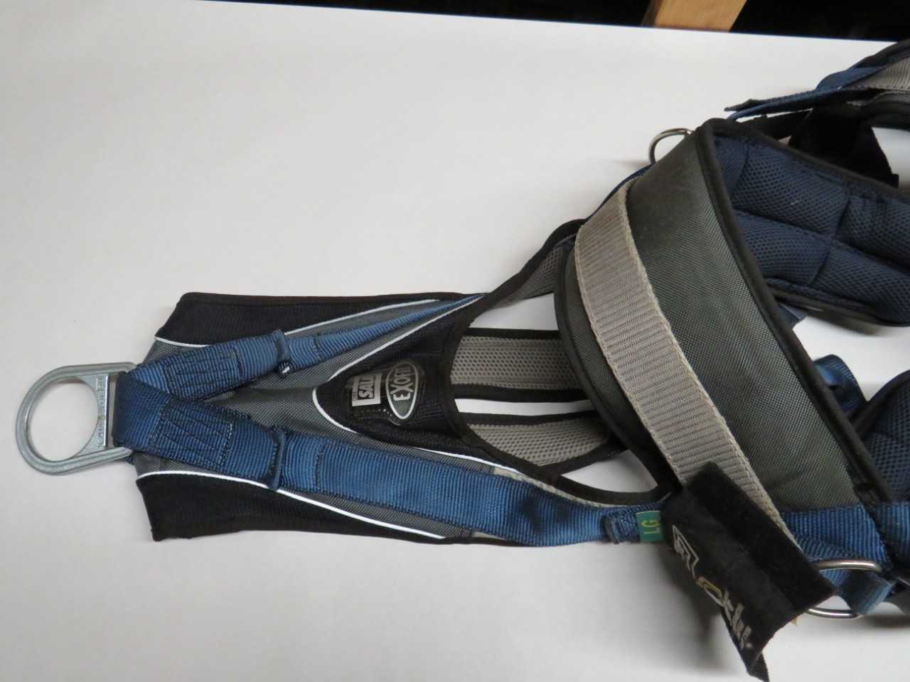 MEDIUM SALA EXOFIT MODEL 1108652C TOWER HARNESS - SAFETY EQUIPMENT