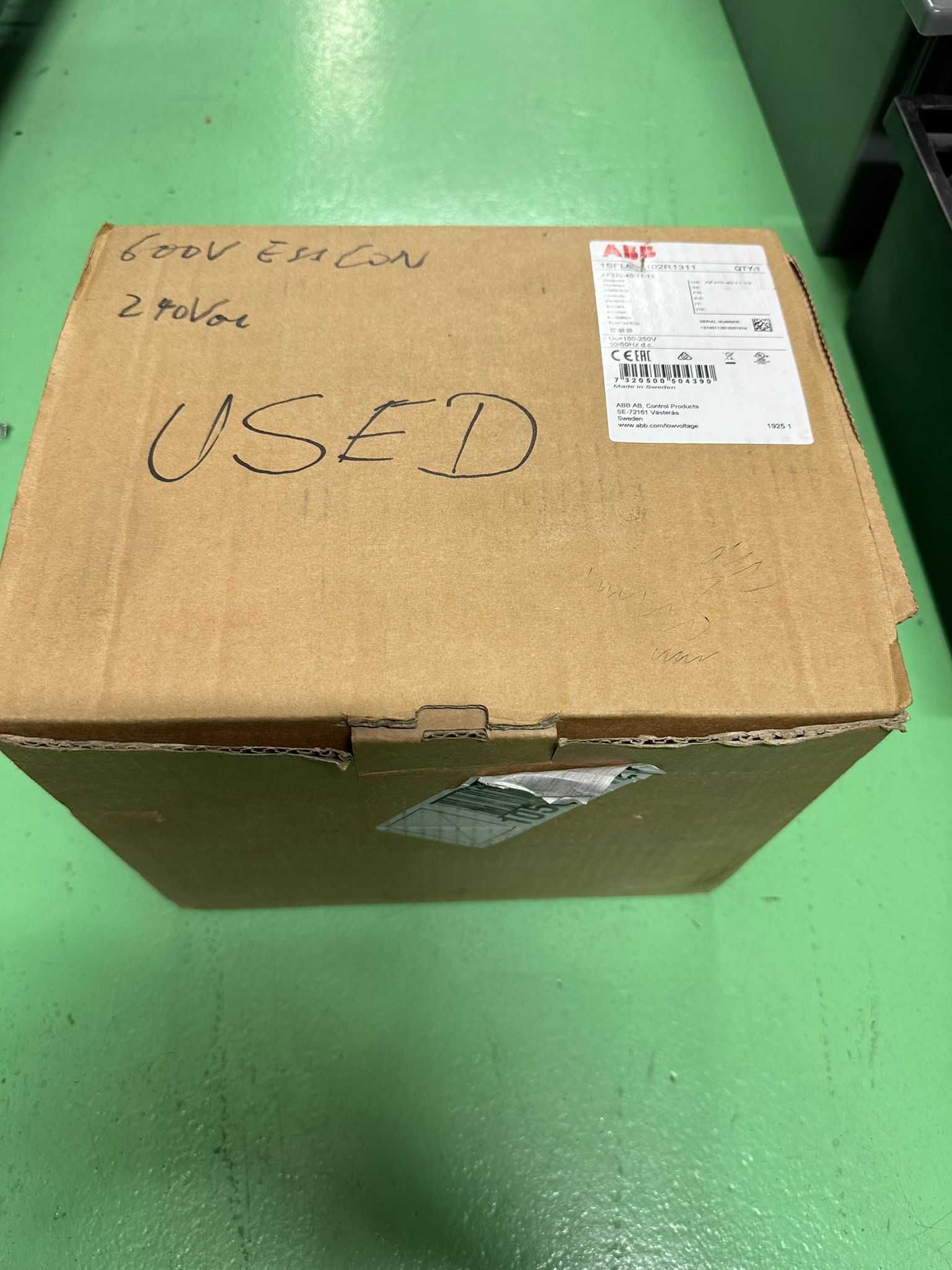 ABB AF370-40-11-13 4 POLE CONTACTOR 550/600VAC 350HP - CONTACTORS