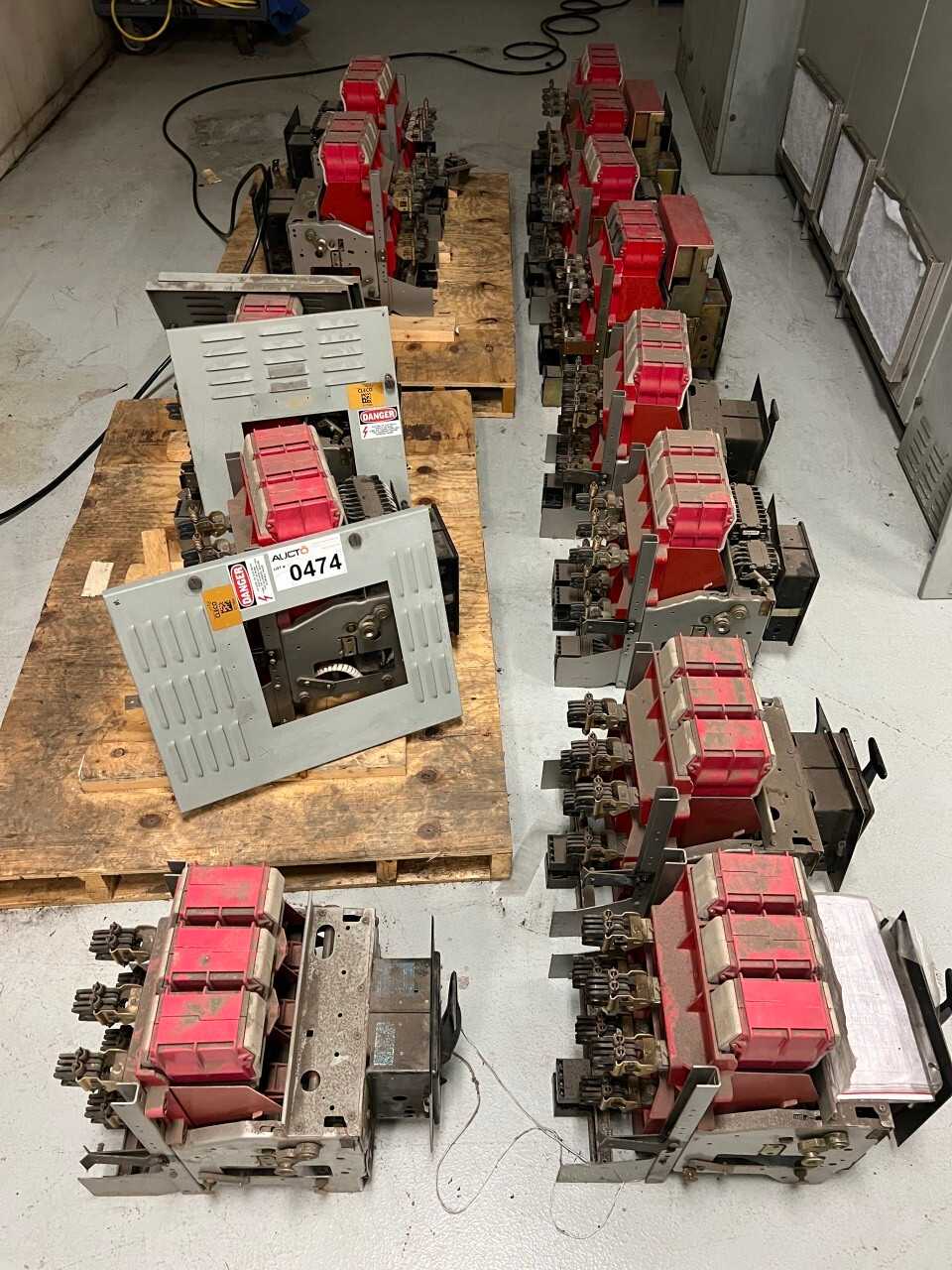 11x ITE K-Line power circuit breakers - CIRCUIT BREAKERS