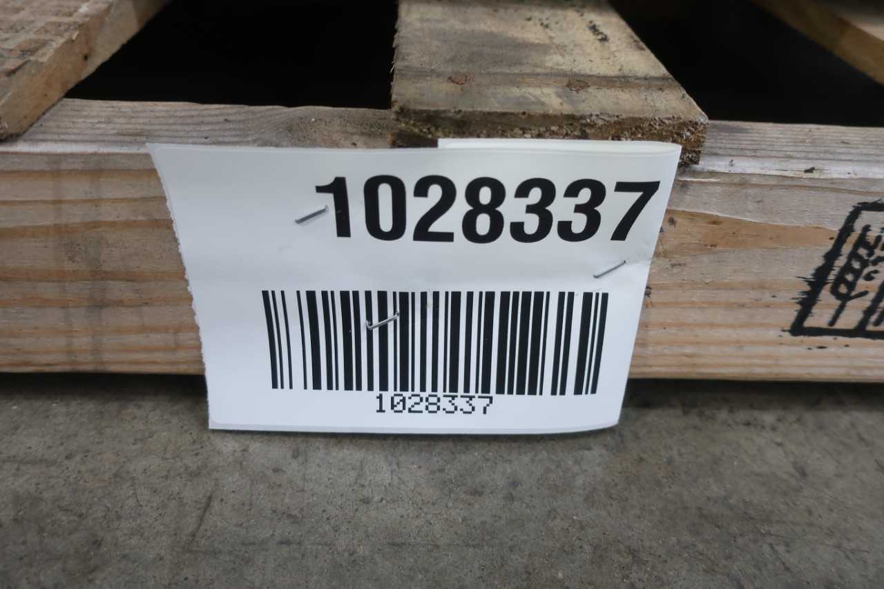 PIGEONHOLE CABINET WITH ASSORTED HYDRAULIC HOSE FITTINGS - PROCESS EQUIPMENT