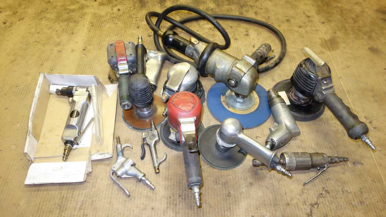 LOT OF 10 ASSORTED PNEUMATIC AIR TOOLS, GRINDERS, DRILLS, NIBBLERS, SIOUX, CHICAGO PNEUMATIC, BLACK & DECKER - PNEUMATIC POWER TOOL