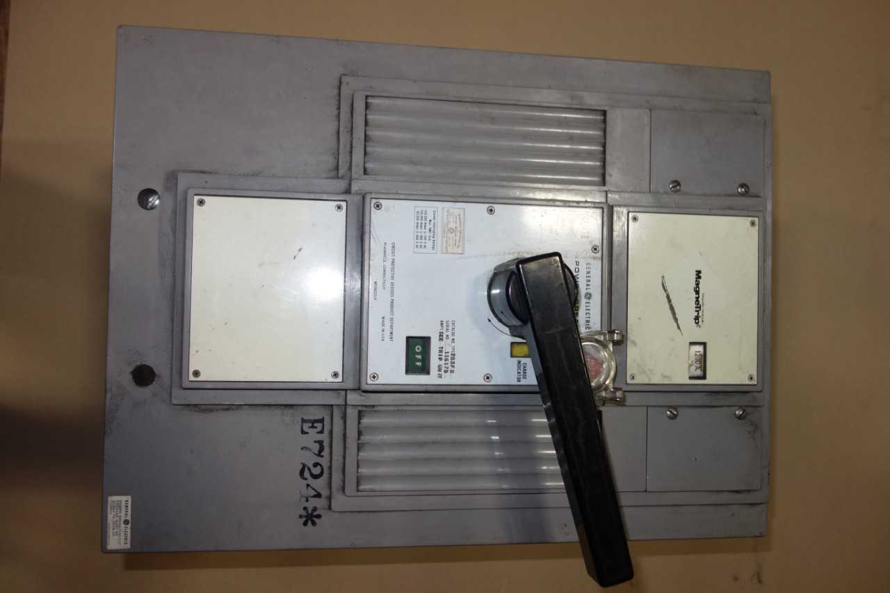 GENERAL ELECTRIC TPS203FB POWER BREAK 1200A CIRCUIT BREAKER - CIRCUIT BREAKERS