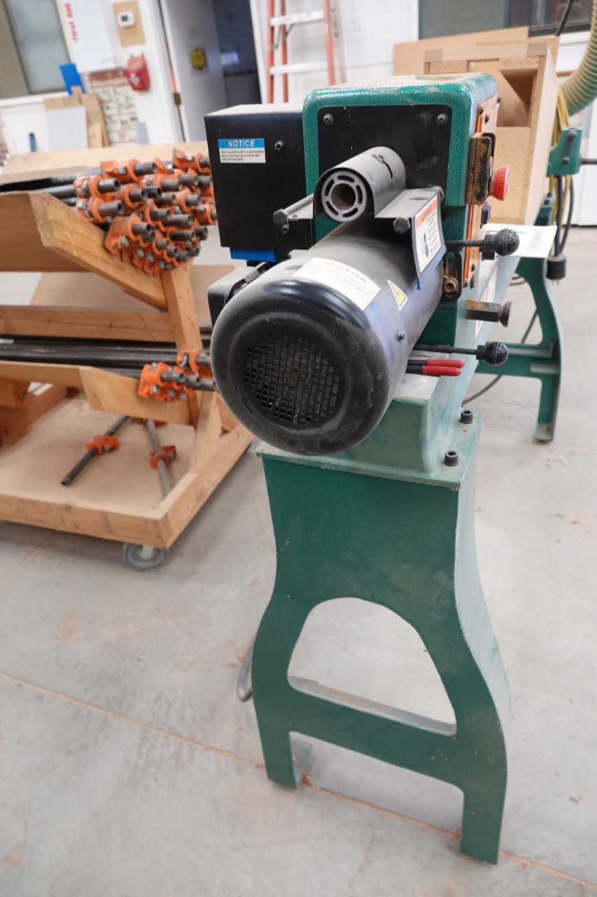 Grizzly G0632 16" x 42"  Variable Speed Wood Lathe - LATHES