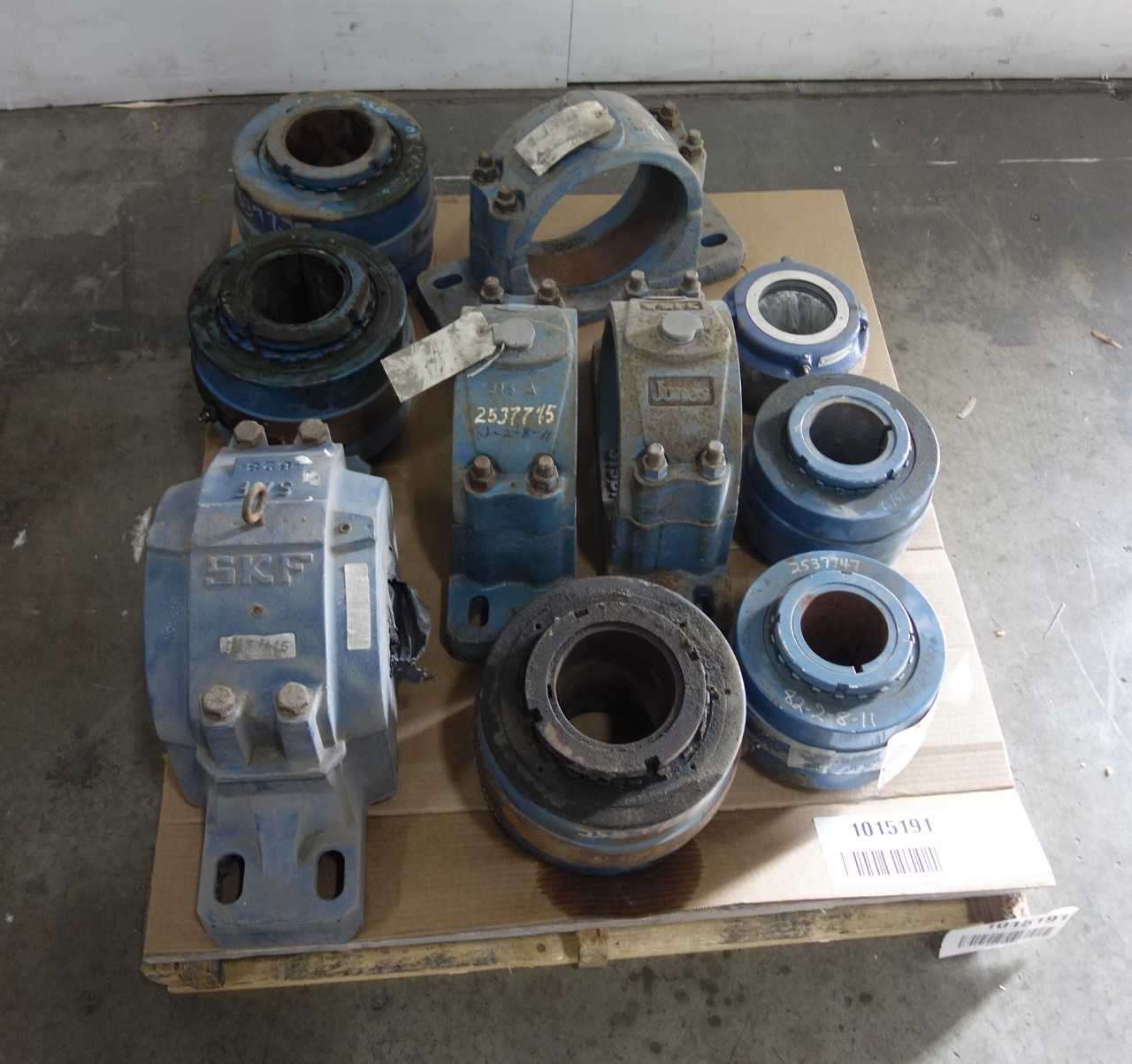 LOT OF ASSORTED BEARINGS AND HOUSINGS - BEARINGS