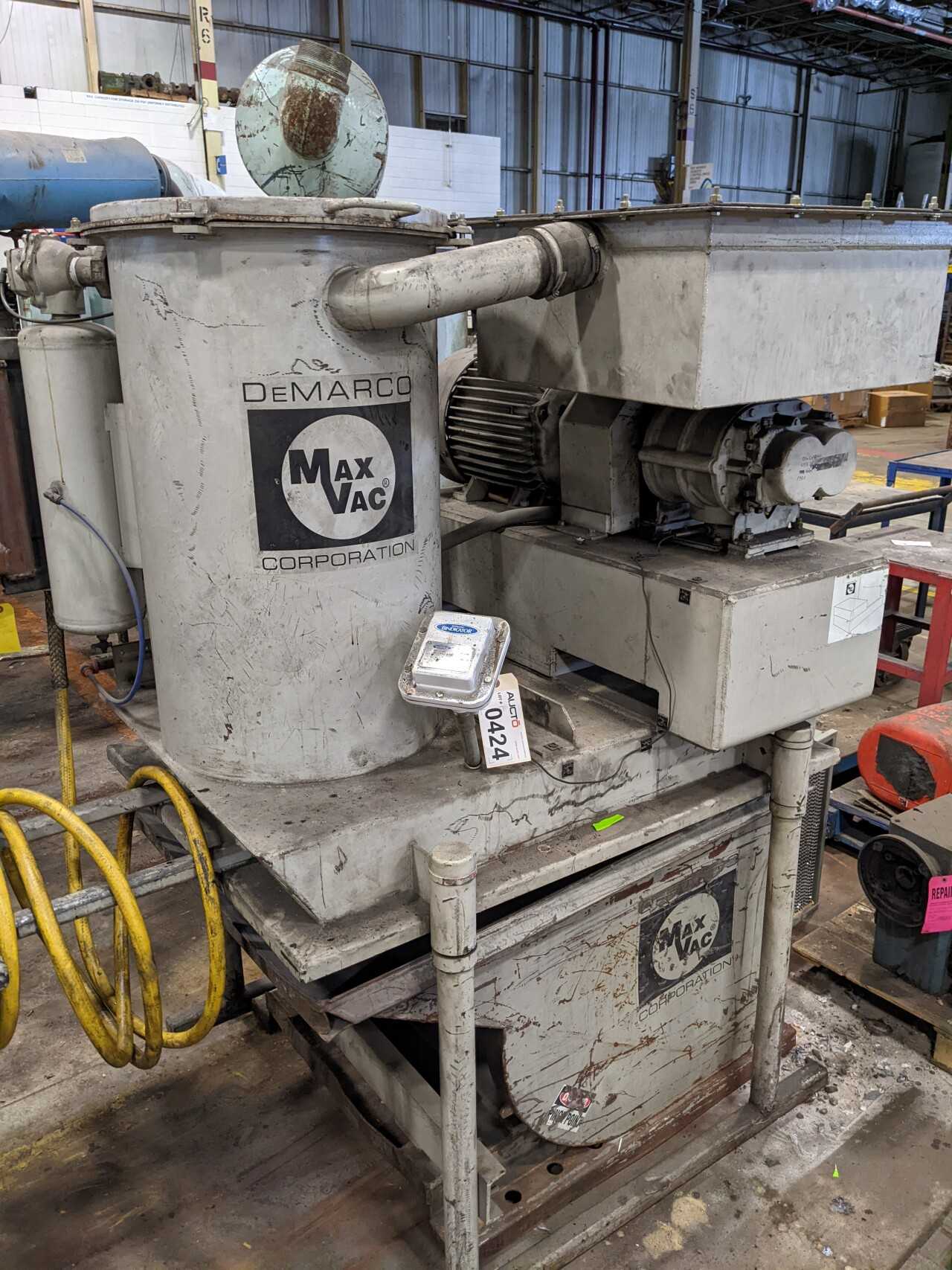 DEMARCO MK25E MAX VAC SOMORBILT PORTABLE INDUSTRIAL VACUUM BLOWER SYSTEM (MISSING HOPPER) - VACUUM PUMP