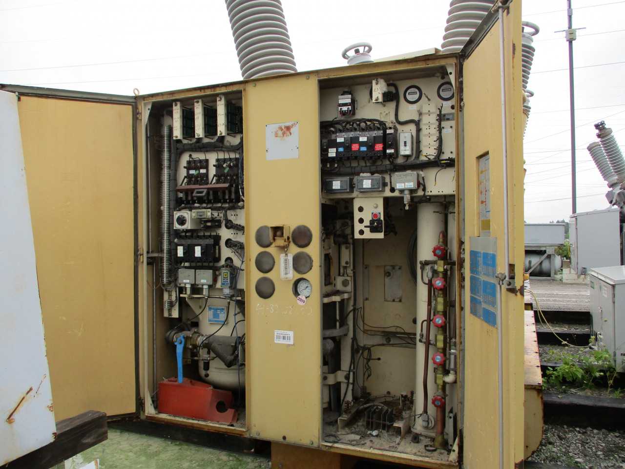 1980 Gould-Brown Boveri GA SF6 Breaker. Type 242GA63-30CX. 250KV, 3000A - CIRCUIT BREAKERS