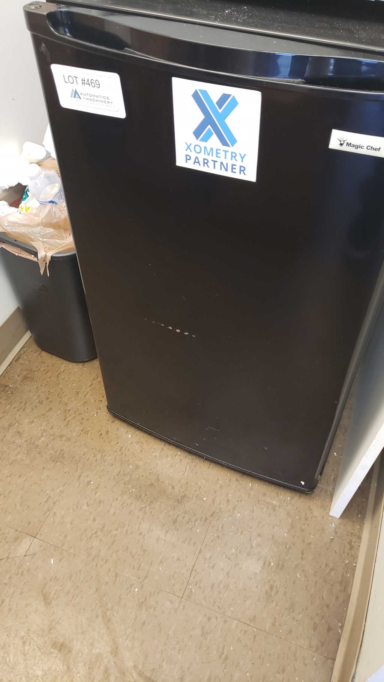 Magic Chef Refrigerator - MISCELLANEOUS Magic Chef Refrigerator - MISCELLANEOUS