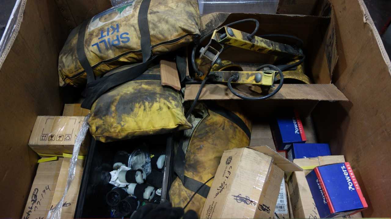 1 CRATE OF ASSORTED INDUSTRIAL SUPPLIES, SPILL KITS, FASTENERS, PLUGS, LIGHTS - MISCELLANEOUS