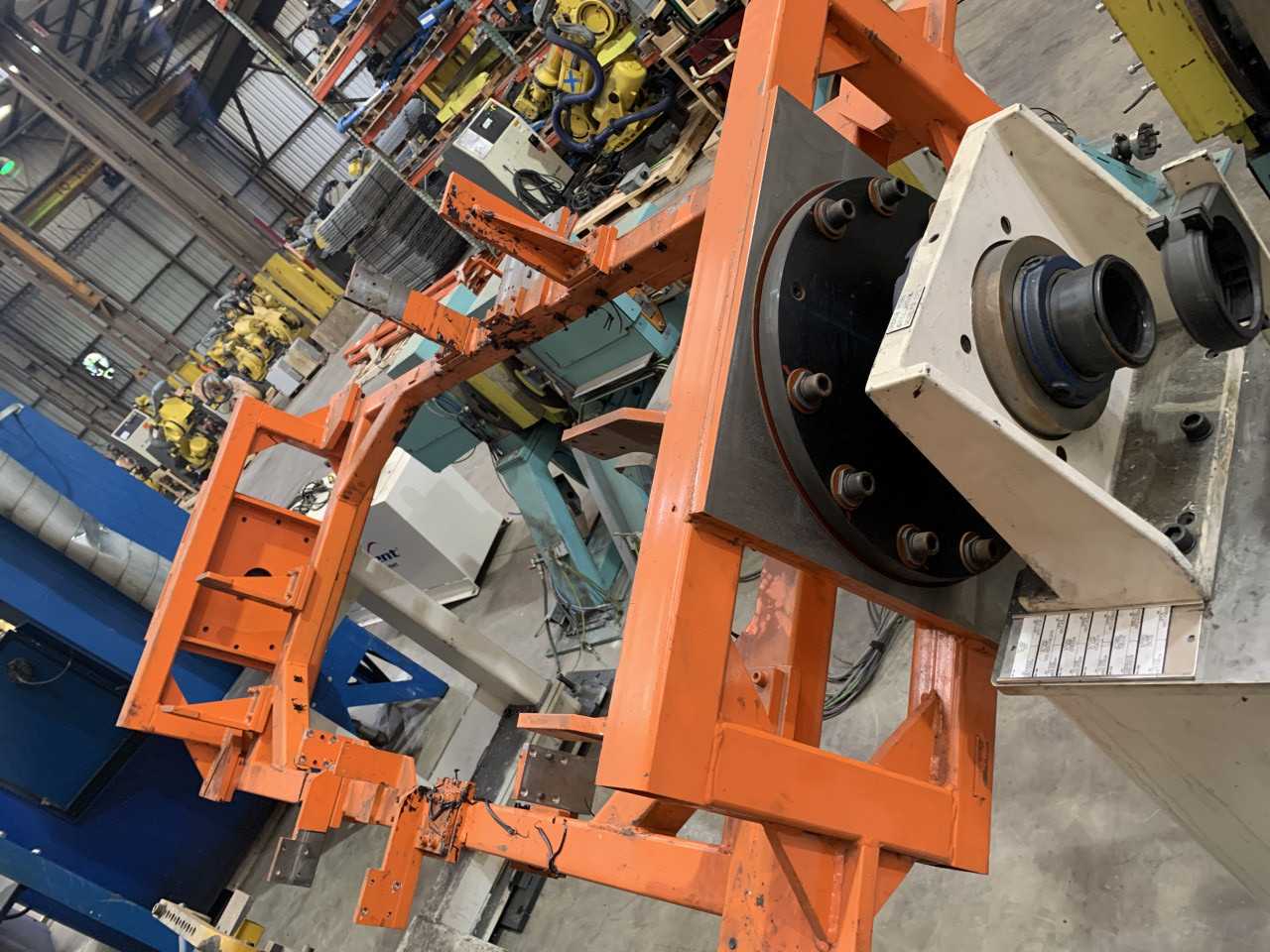 Lot of 1 Trunnion - INDUSTRIAL PARTS