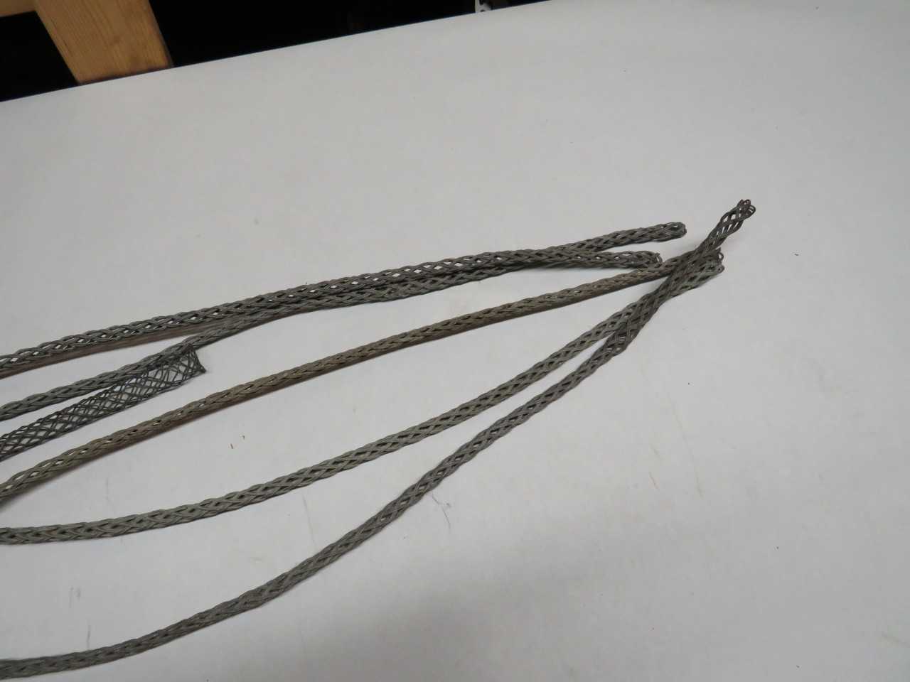 LOT OF ASSORTED CORD GRIPS - HAND TOOLS
