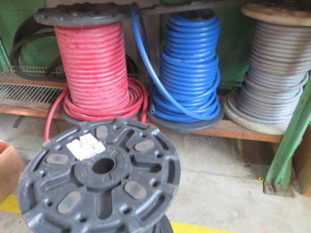 All hose, table and contents in pictures - MISCELLANEOUS