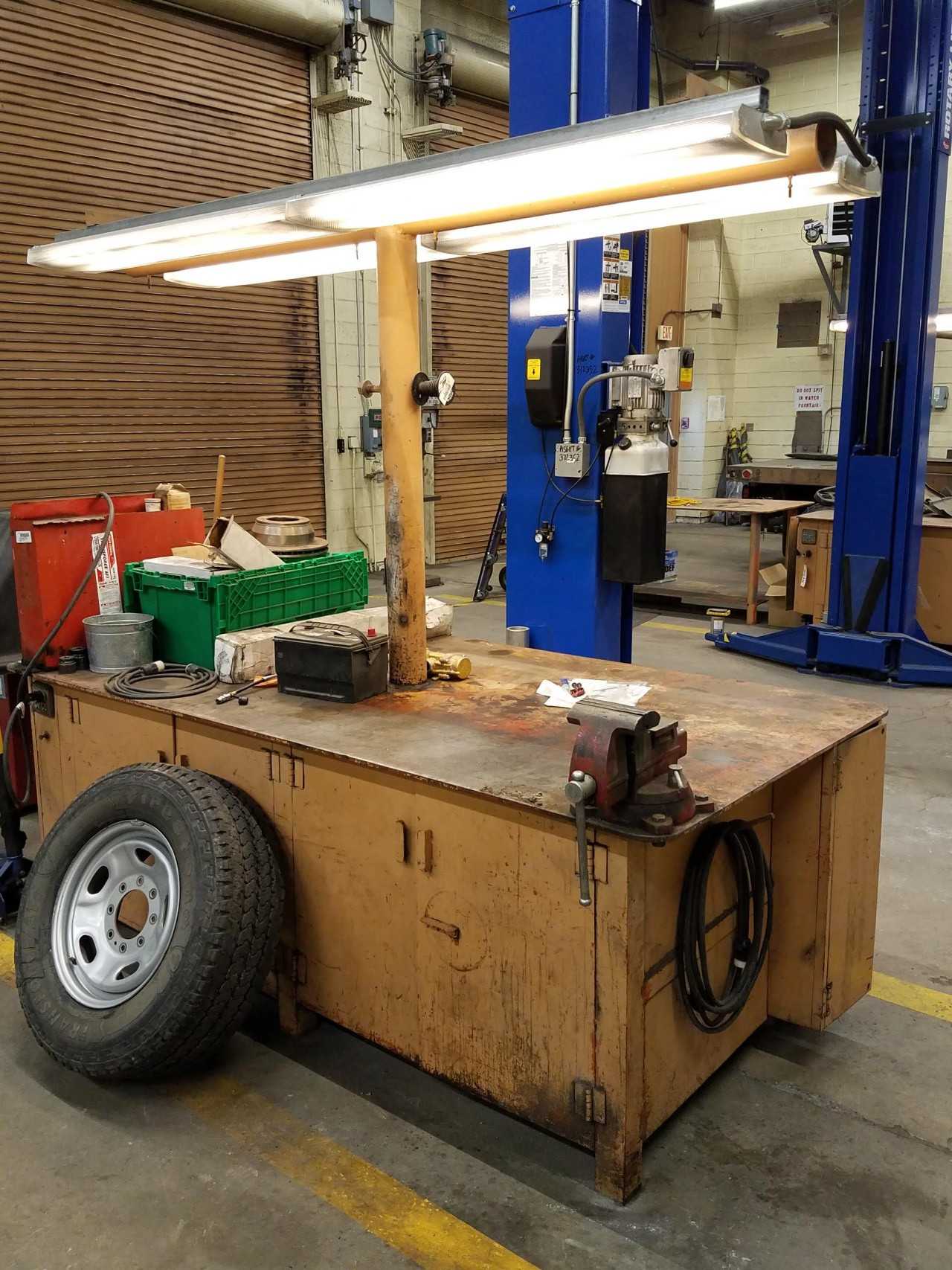 8' x 4' steel work table with Wilton 6" vise and fluorescent lighting - LIGHTING