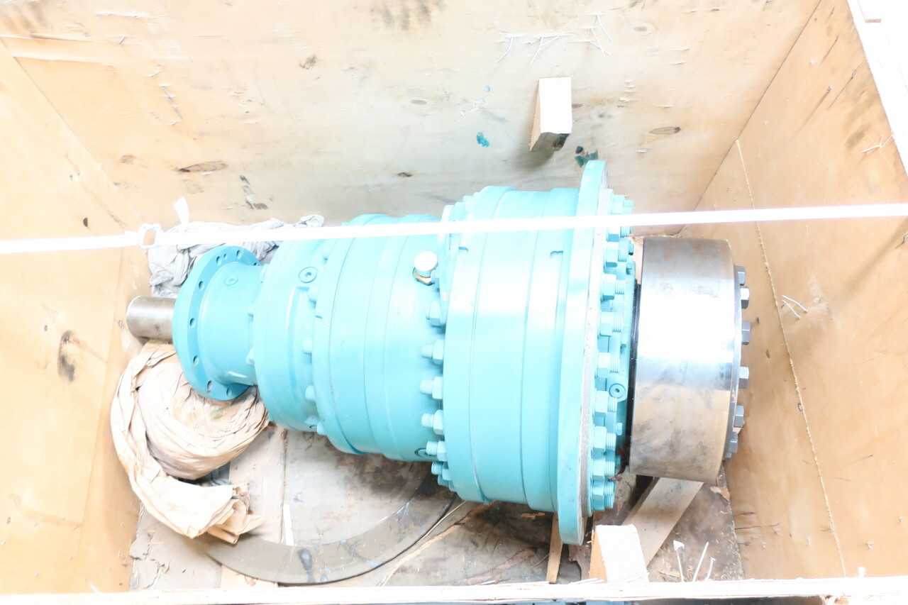 BREVINI SERVO AND PLANETARY GEAR REDUCER - GEAR REDUCERS