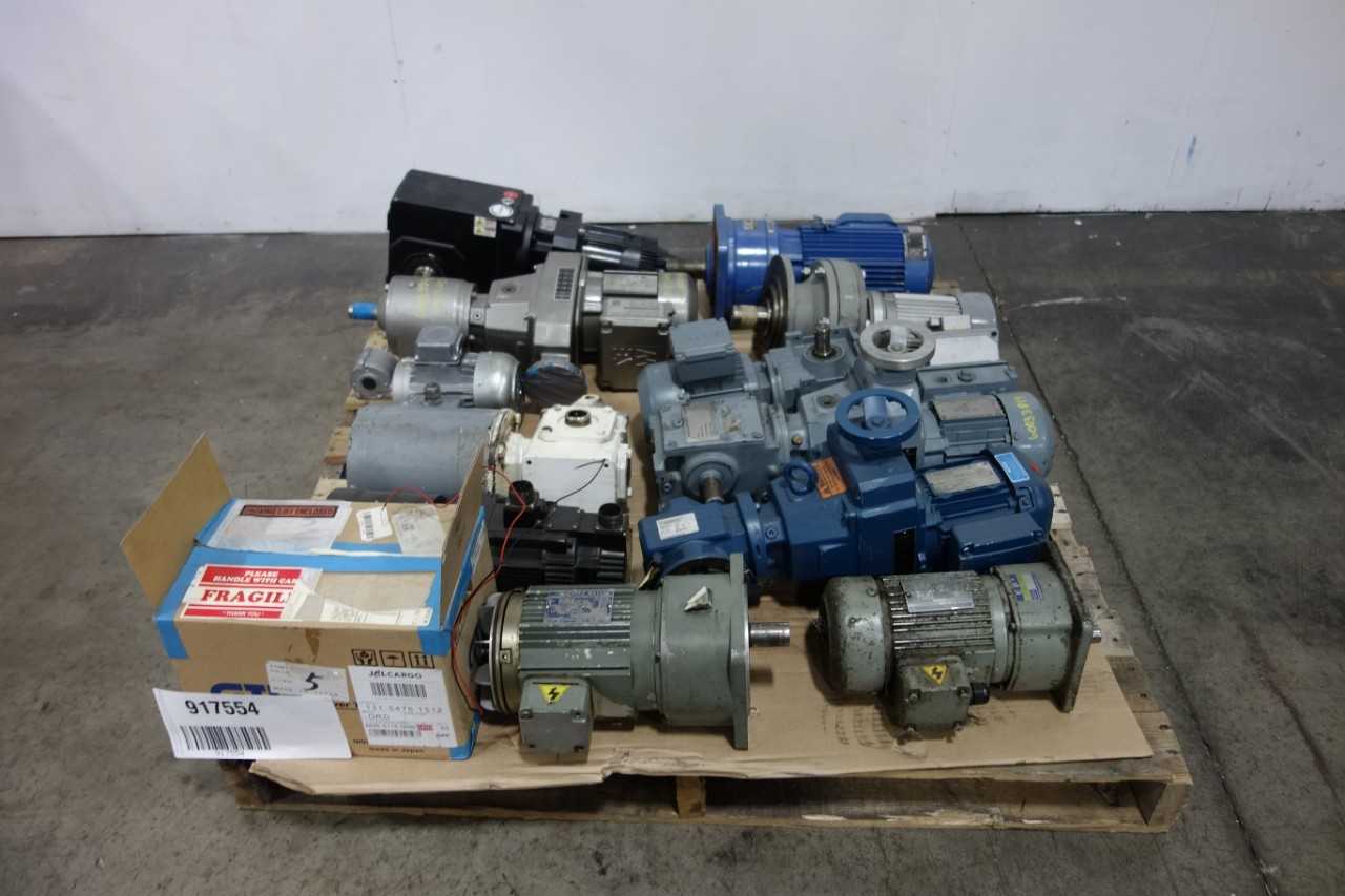 1 PALLET OF ASSORTED GEARMOTORS - HAND TOOLS