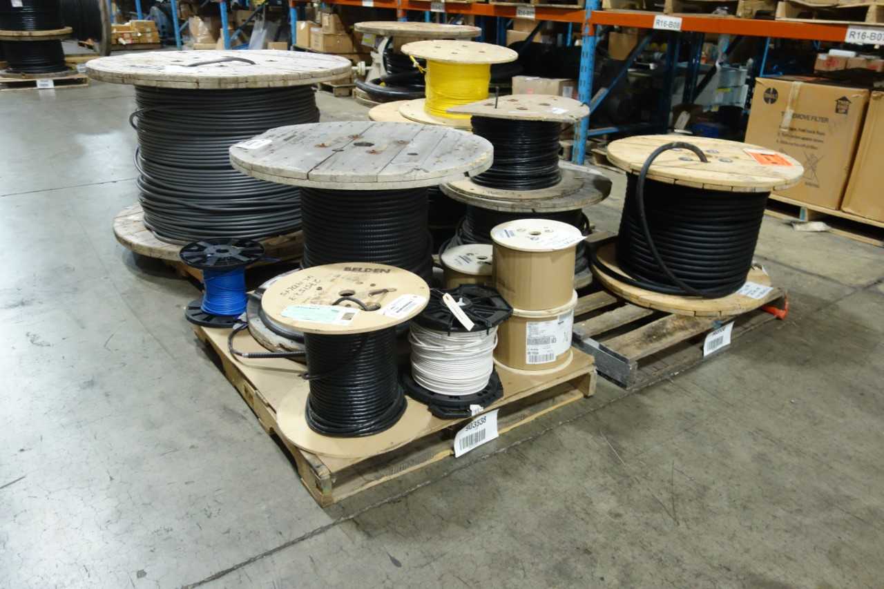 LOT OF ASSORTED SPOOLS OF INSULATED WIRE - ELECTRICAL COMPONENTS