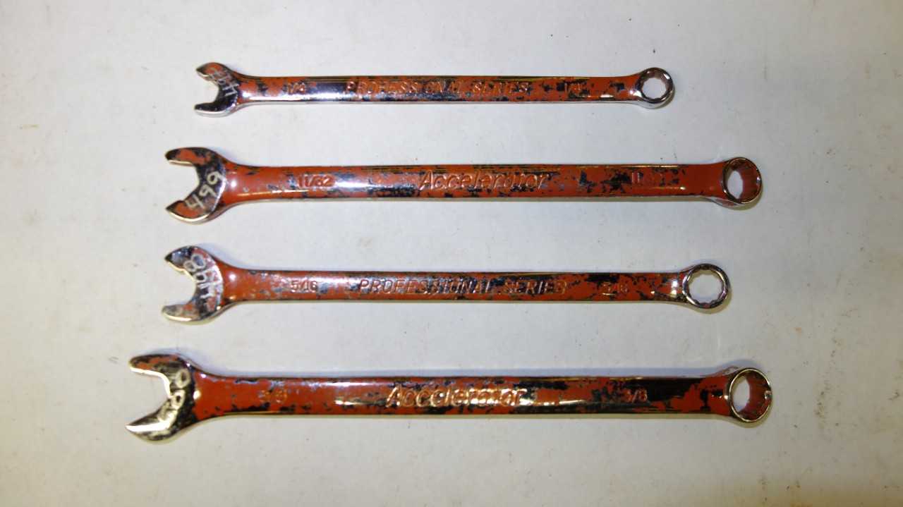 LOT OF 10 ASSORTED ACCELERATOR COMBINATION WRENCHES - HAND TOOLS