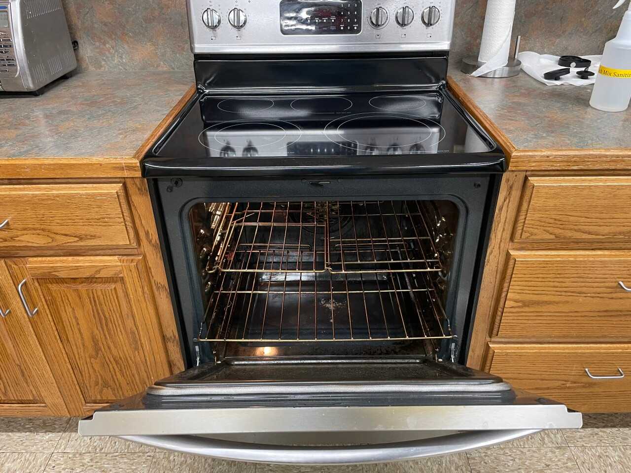 Electric Range - MISCELLANEOUS