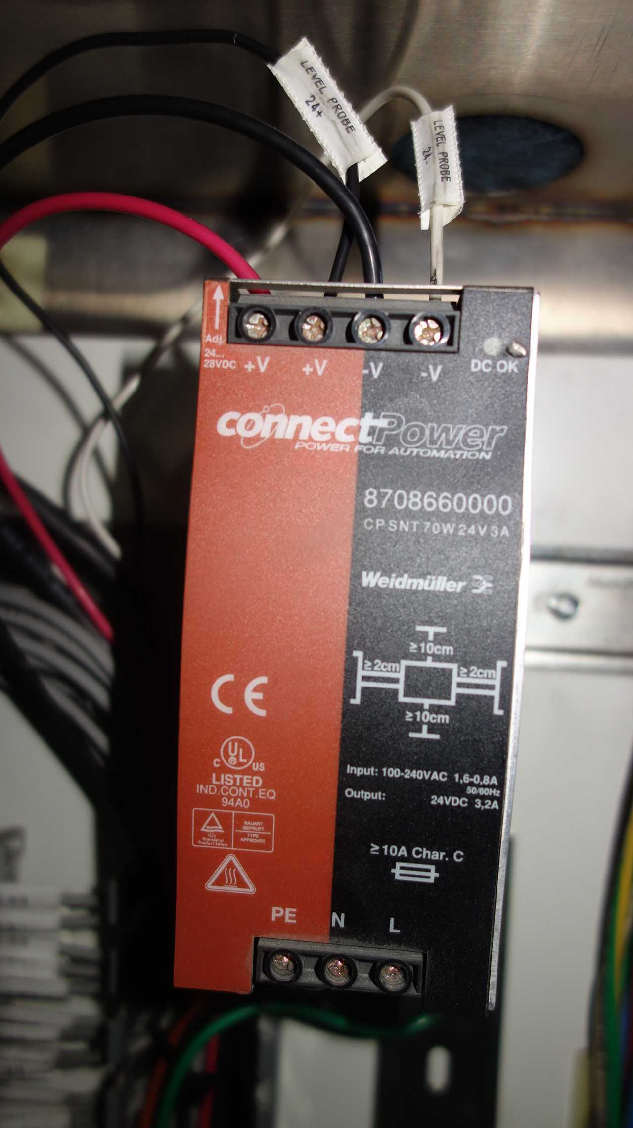 SQUARE D DISCONNECT W/ AB 2711P PANELVIEW PLUS 600 - ELECTRICAL COMPONENTS