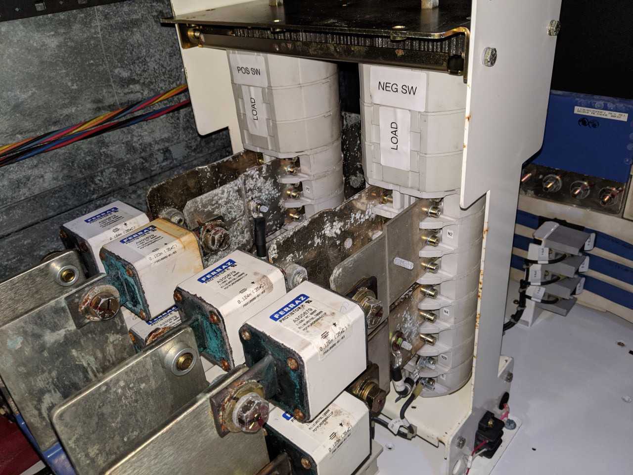 GE INNOVATION DC to AC DRIVE 460Volts 1382Amps 1100KVA 6-90Hz 3 Phase CCW 11-5266 - MOTOR DRIVES