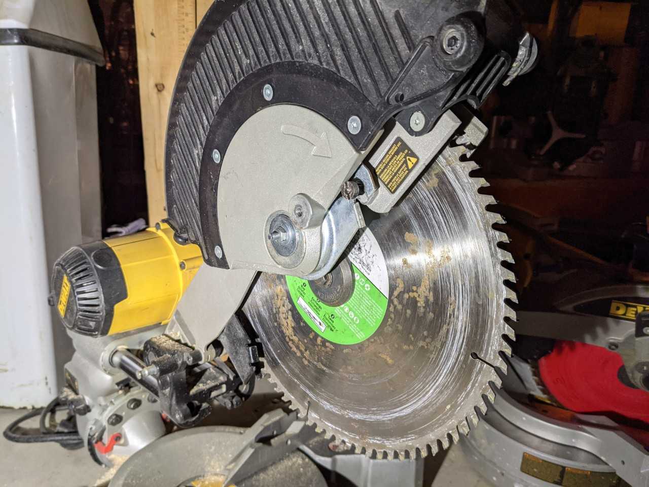 Dewalt DW718 Double Bevel Sliding Compound 12" Miter Saw - METAL SAWS