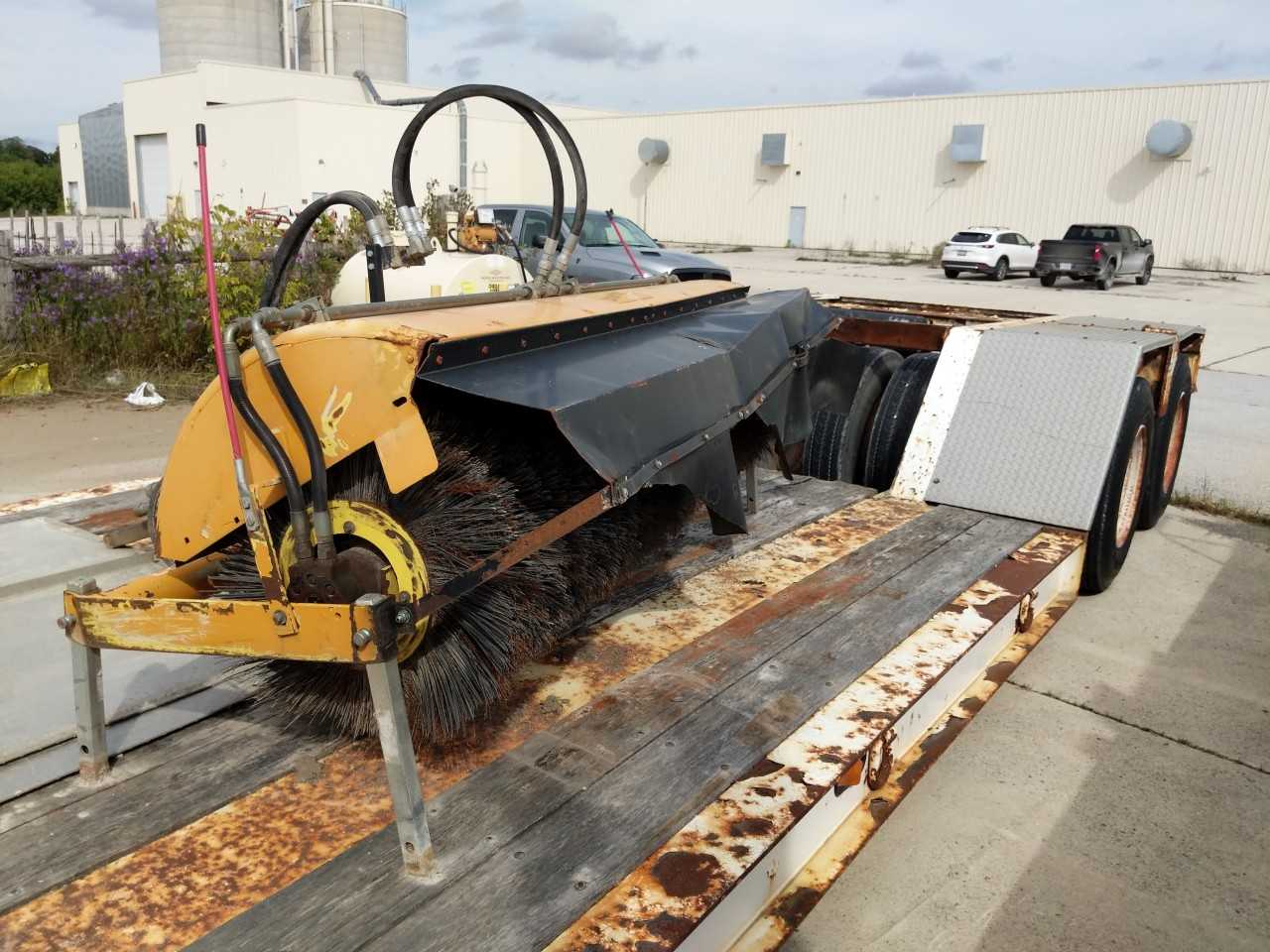 BROOM FOR TRACKLESS UTILITY VEHICLE - PLANT & FACILITY