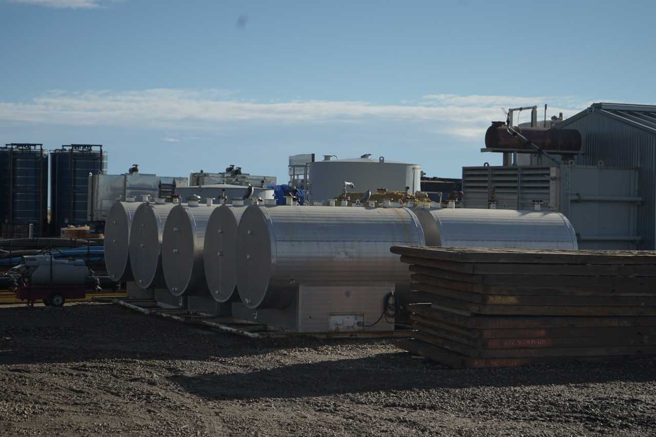50 BBL Bilton Blowdown Tanks - PALLET JACKS