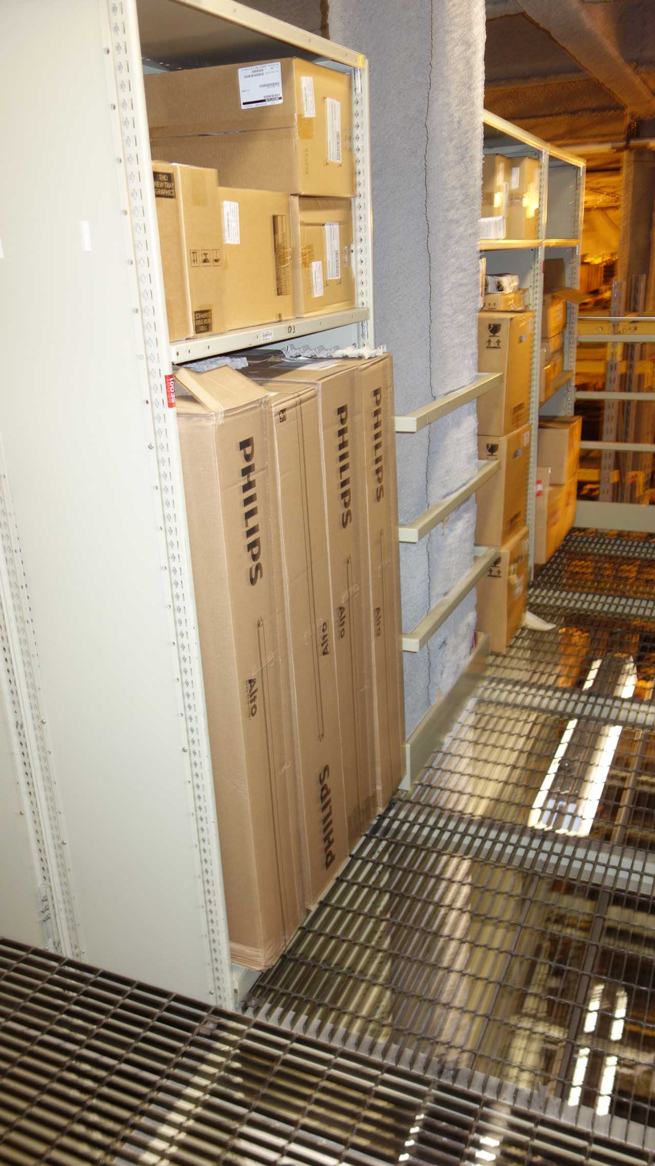 CONTENTS OF 3 SHELF COLUMNS, LIGHT BULBS - LIGHTING