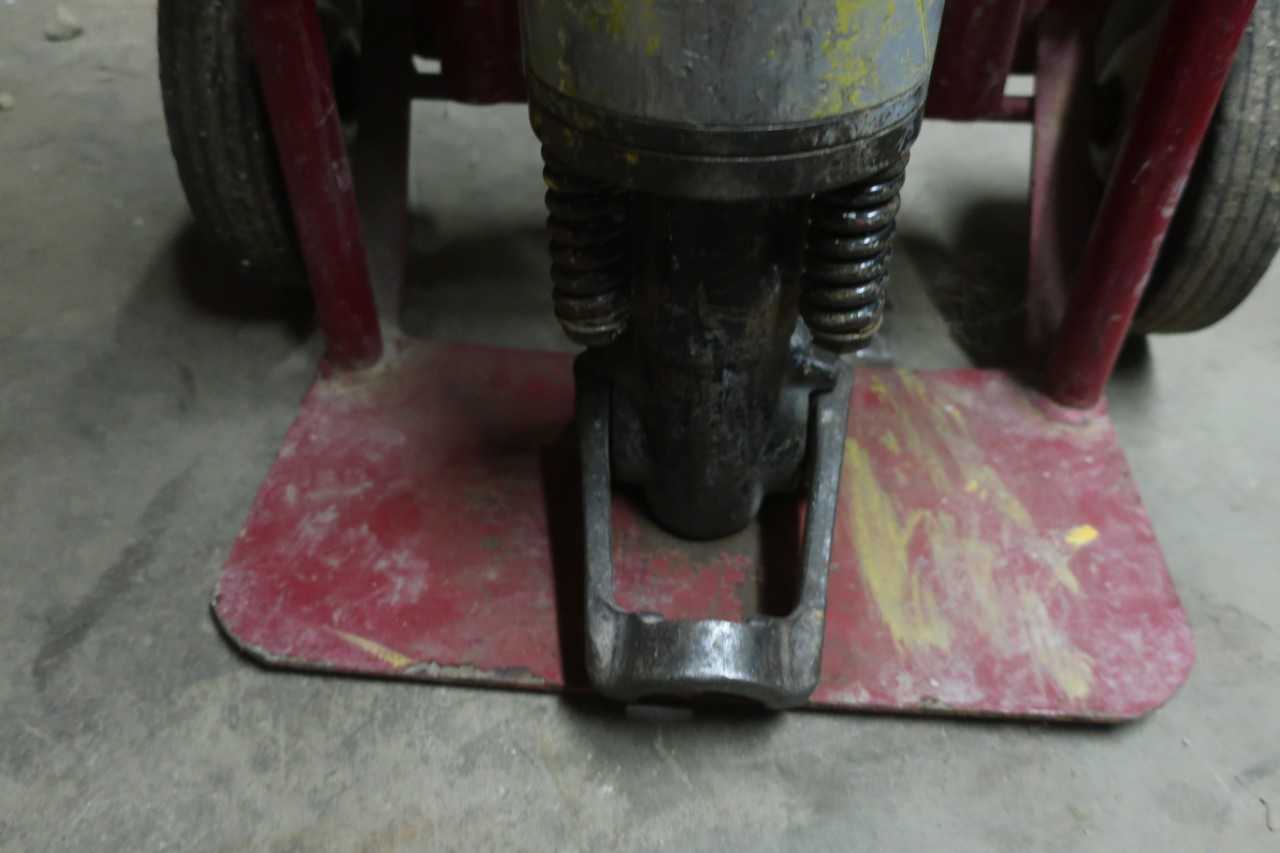 BOSCH 0 611 304 139 JACK HAMMER - ELECTRIC POWER TOOLS