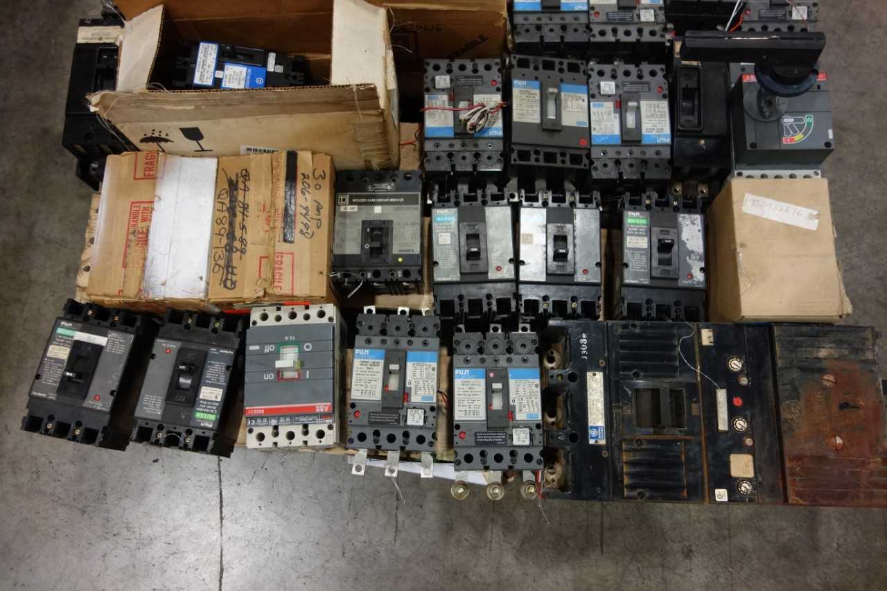 1 PALLET OF ASSORTED MOLDED CASE CIRCUIT BREAKERS- FUJI ELECTRIC, WESTINGHOUSE, ABB - CIRCUIT BREAKERS