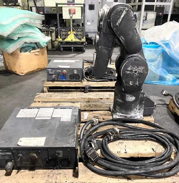 Mitsubishi Robot RV-7F-D w/ Controller - INDUSTRIAL ROBOTS