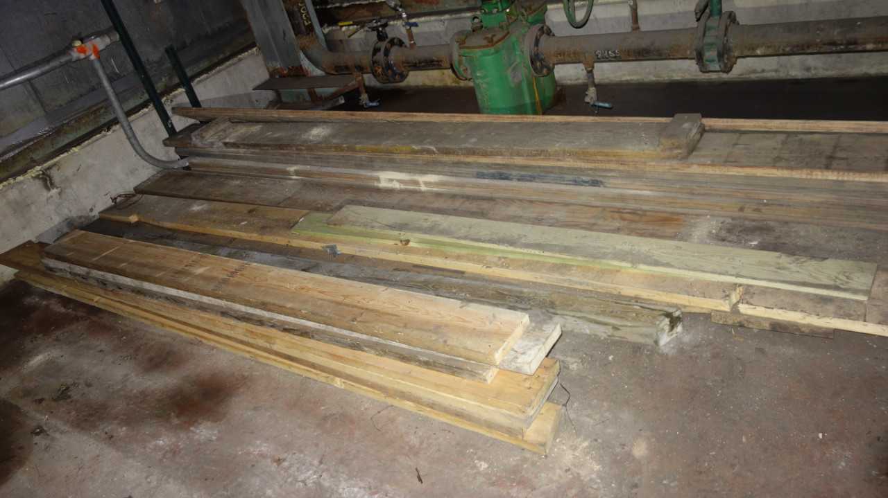 ASSORTED LOT OF PLYWOOD W/ CART - MISCELLANEOUS