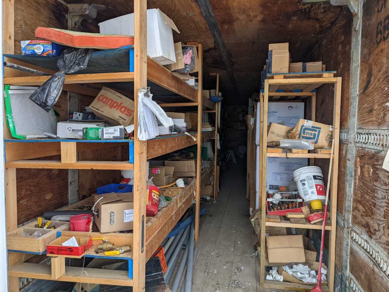 Contents of trailer 25 - Plumbing Supplies - MISCELLANEOUS Contents of trailer 25 - Plumbing Supplies - MISCELLANEOUS